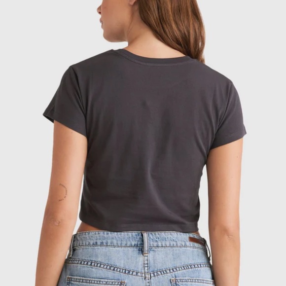 Billabong Women's Live By The Sea Baby Tee T-Shirt Faded Black (Gray) Size Small - Picture 3 of 9